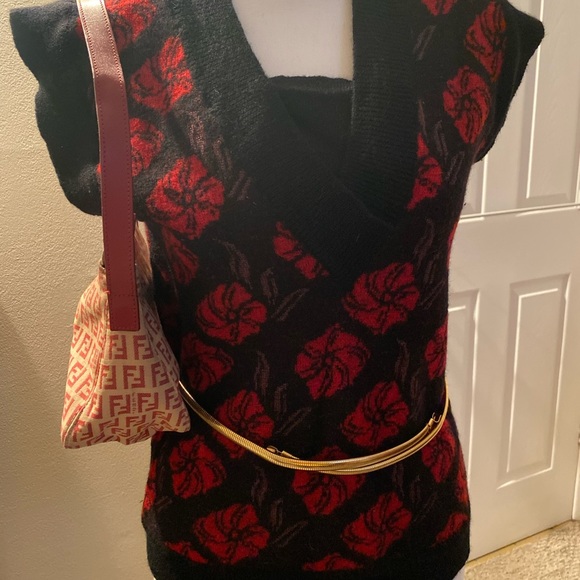 Sweater vest - Picture 2 of 8